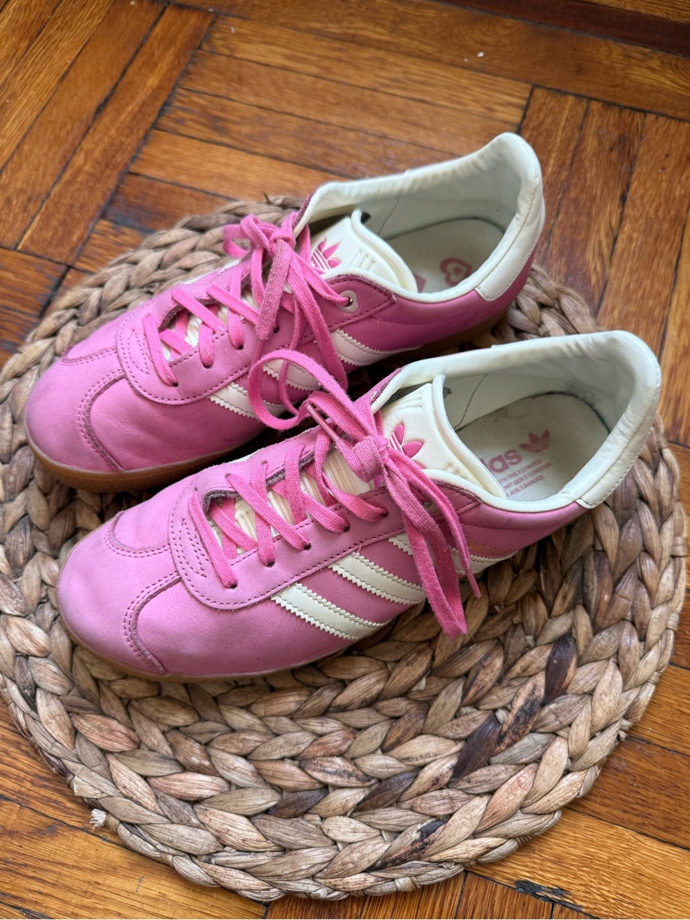 🎀 RARE Valentine’s Day adidas Gazelle J ‘Pink Fusion’ 🎀